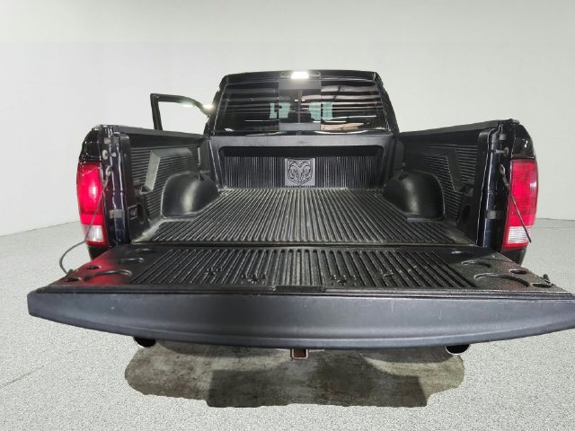 Used 2019 RAM 1500 Classic SLT w/ SLT Plus D←cor Group AWD/4WD image 18