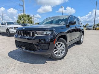 Certified 2024 Jeep Grand Cherokee Laredo X w/ Trailer Tow Package AWD/4WD video 1