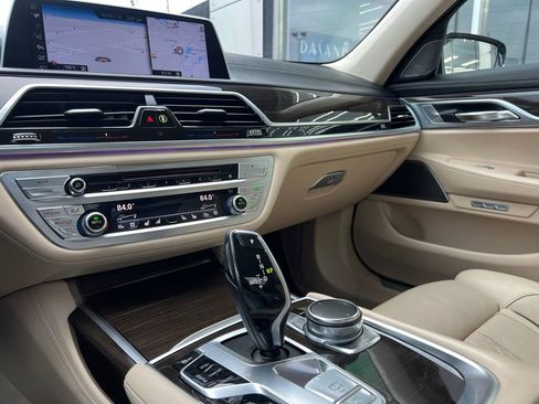 Used 2016 BMW 740i image 65