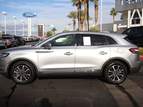 Certified 2022 Lincoln Nautilus Reserve image 3