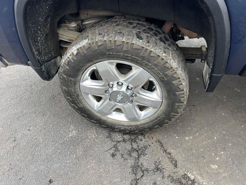 Used 2020 Chevrolet Silverado 2500 LTZ w/ Technology Package image 35