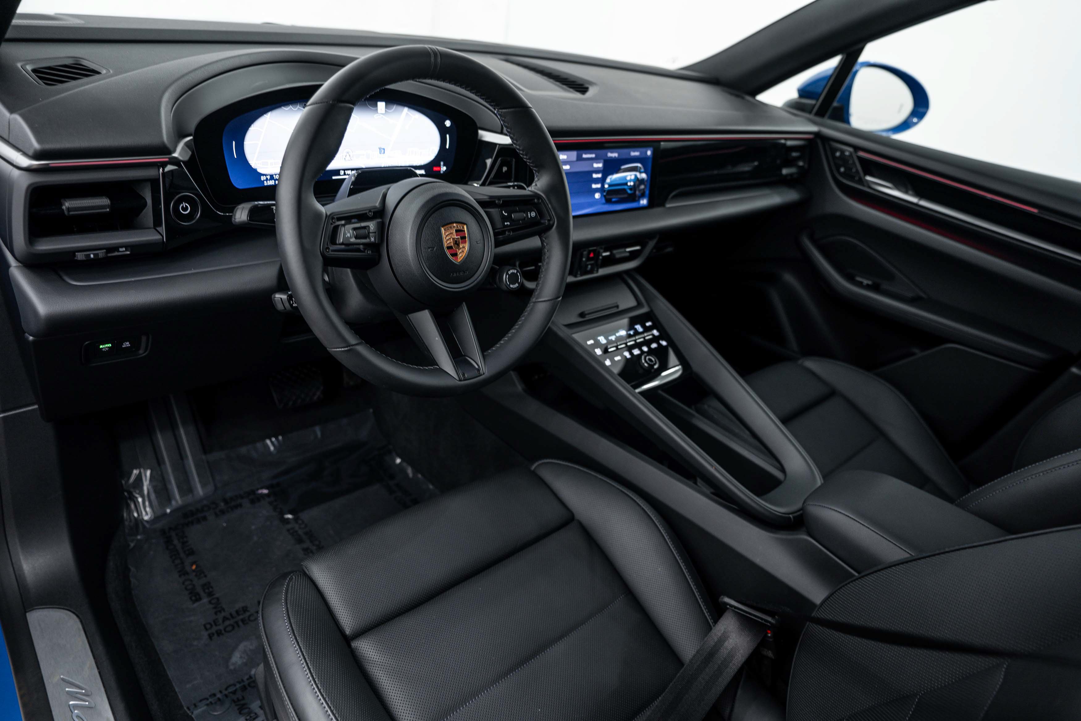 Certified 2026 Porsche Macan 4 Electric AWD/4WD image 4