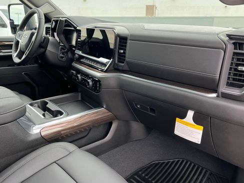 New 2026 Chevrolet Silverado 3500 LT w/ Trail Boss Package image 24