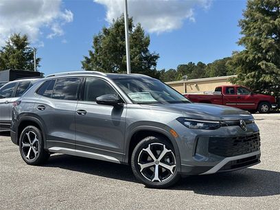 New 2025 Volkswagen Tiguan SE
