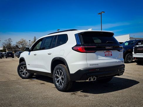 New 2026 GMC Acadia AT4 w/ LPO, Floor Liner Package AWD/4WD image 5
