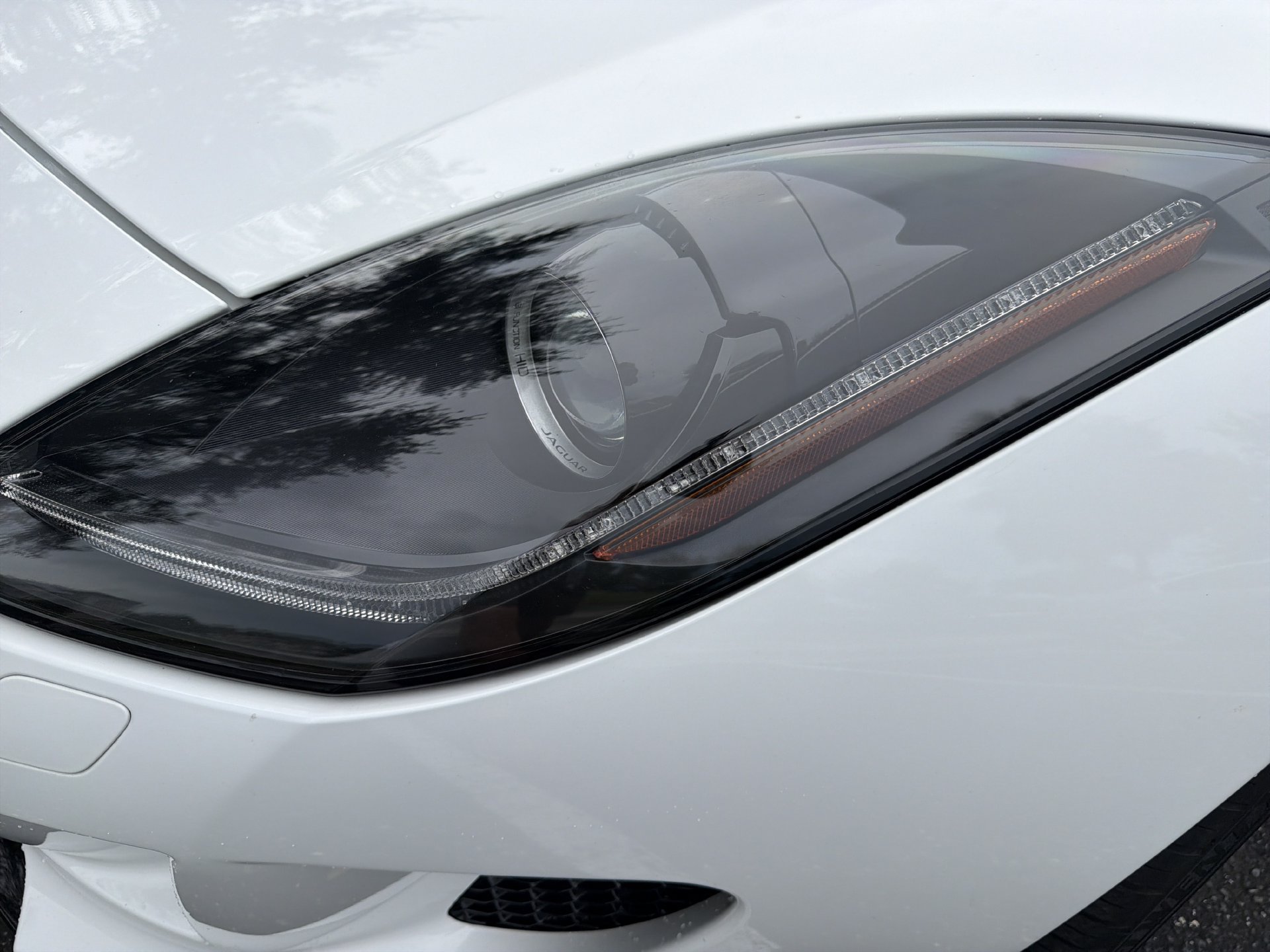 Used 2016 Jaguar F-TYPE R AWD/4WD image 9