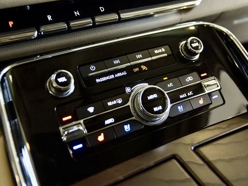 Used 2023 Lincoln Navigator Reserve AWD/4WD image 15