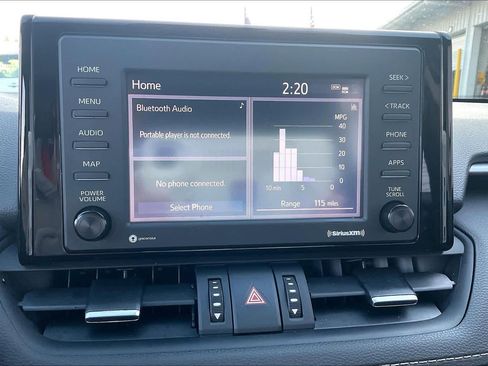 Used 2022 Toyota RAV4 XLE Premium image 32