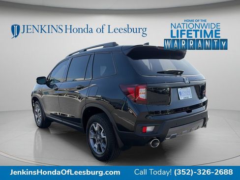 Used 2023 Honda Passport TrailSport image 5