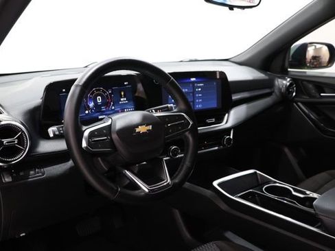 Used 2025 Chevrolet Equinox LT w/ Safety and Technology Package FWD image 15