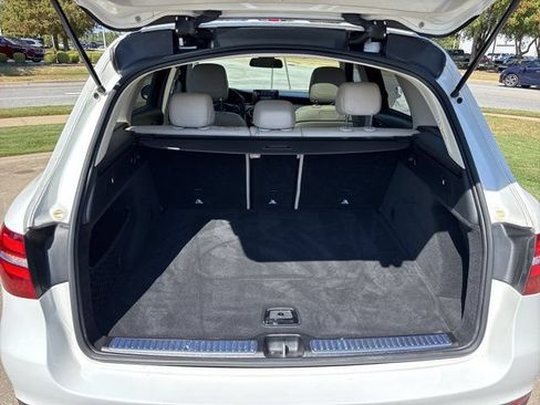 Used 2018 Mercedes-Benz GLC 300 4MATIC image 8