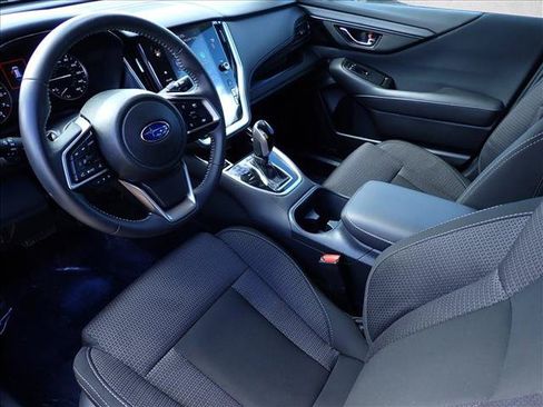 Used 2025 Subaru Outback Premium AWD/4WD image 12