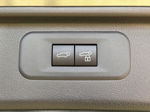 Used 2025 Toyota Grand Highlander AWD Hybrid image 30