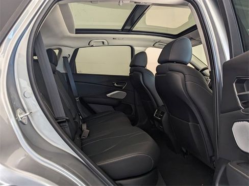 Used 2023 Acura RDX w/ Technology Package image 16