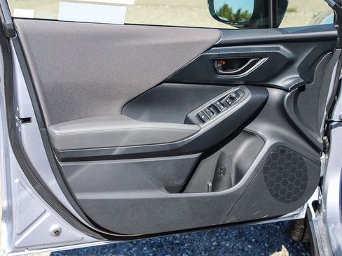 New 2025 Subaru Crosstrek 2.0i Premium image 19