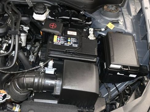 Used 2024 Hyundai Venue SEL FWD image 36