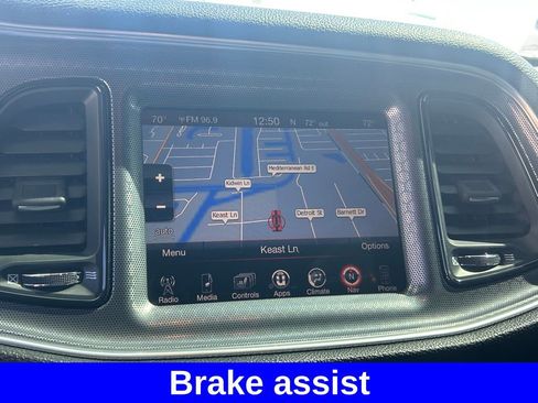 Used 2015 Dodge Challenger SRT image 11