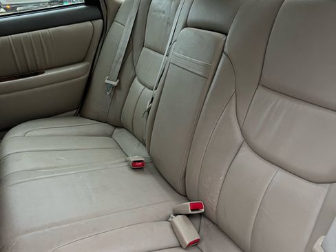 Used 2002 Toyota Avalon XLS image 10