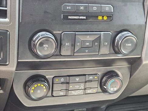 Used 2022 Ford F250 XL w/ Power Equipment Group AWD/4WD image 15