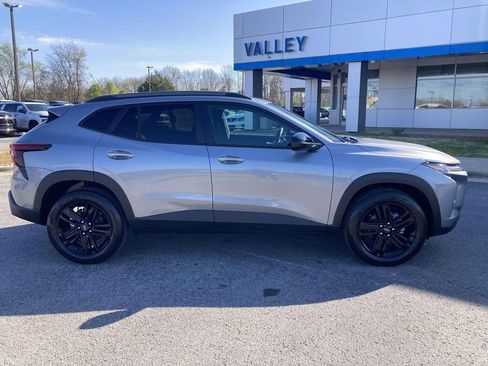 New 2026 Chevrolet Trax ACTIV image 2