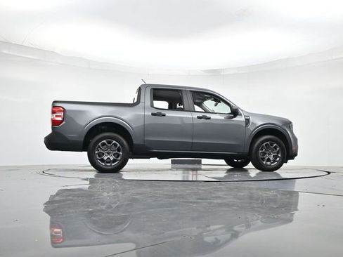 New 2026 Ford Maverick XLT FWD image 32