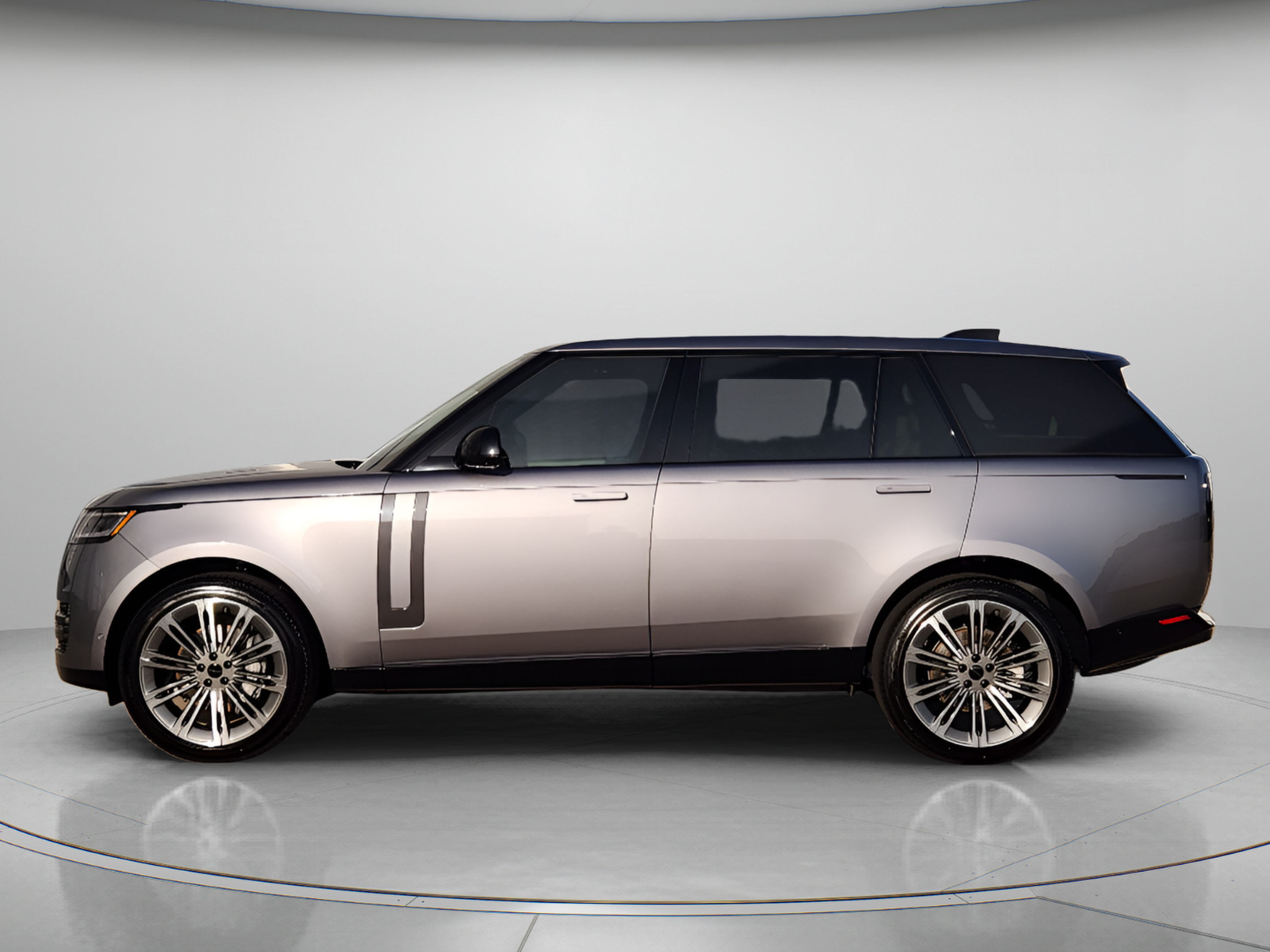 New 2026 Land Rover Range Rover Long Wheelbase SE AWD/4WD image 2