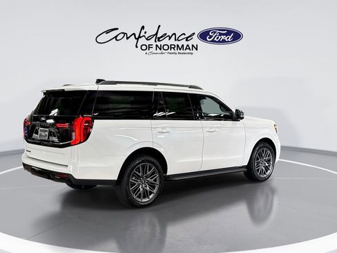 New 2026 Ford Expedition Platinum AWD/4WD image 9