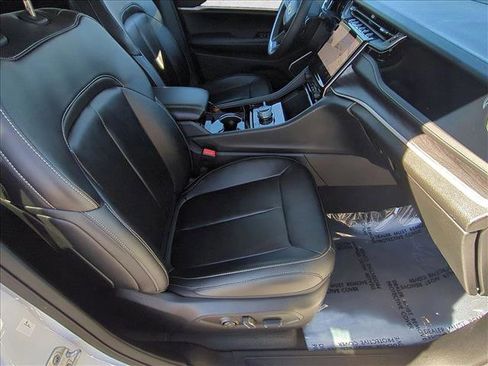 Used 2023 Jeep Grand Cherokee 4WD 4xe image 21