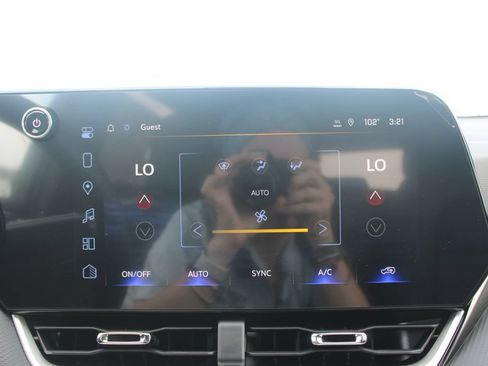 New 2027 Chevrolet Equinox LT w/ Convenience Package II FWD image 56