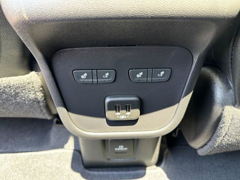 Used 2020 Chevrolet Equinox Premier image 21