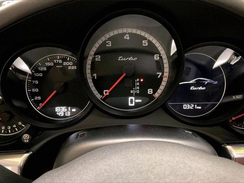 Used 2016 Porsche 911 Turbo image 10