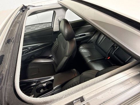 Used 2023 Hyundai Elantra Limited w/ Cargo Package FWD image 14