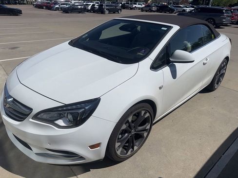 Used 2019 Buick Cascada Premium image 6