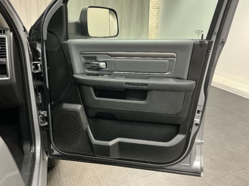 Used 2023 RAM 1500 Classic SLT w/ Trailer & Traction Group AWD/4WD image 34