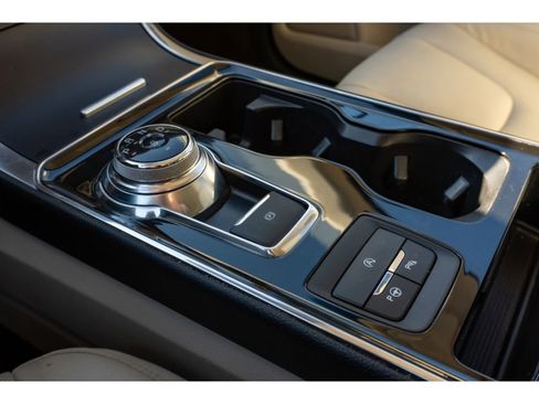 Used 2019 Ford Edge Titanium w/ Equipment Group 301A image 25