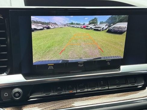 Used 2024 Chevrolet Silverado 1500 RST AWD/4WD image 34
