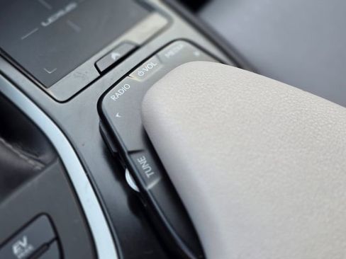 Used 2022 Lexus UX 250h 250h Base image 35