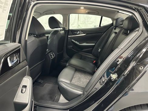 Used 2017 Nissan Maxima SR w/ Midnight Edition image 41