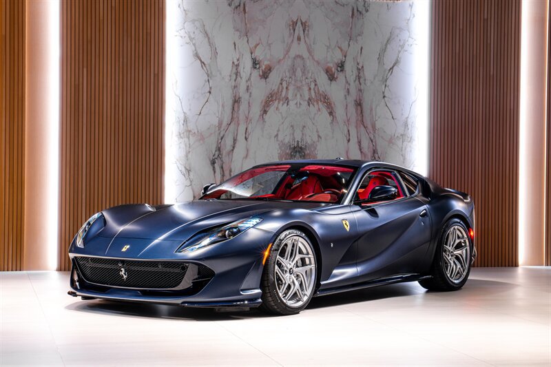 Used 2018 Ferrari 812 Superfast RWD image 1