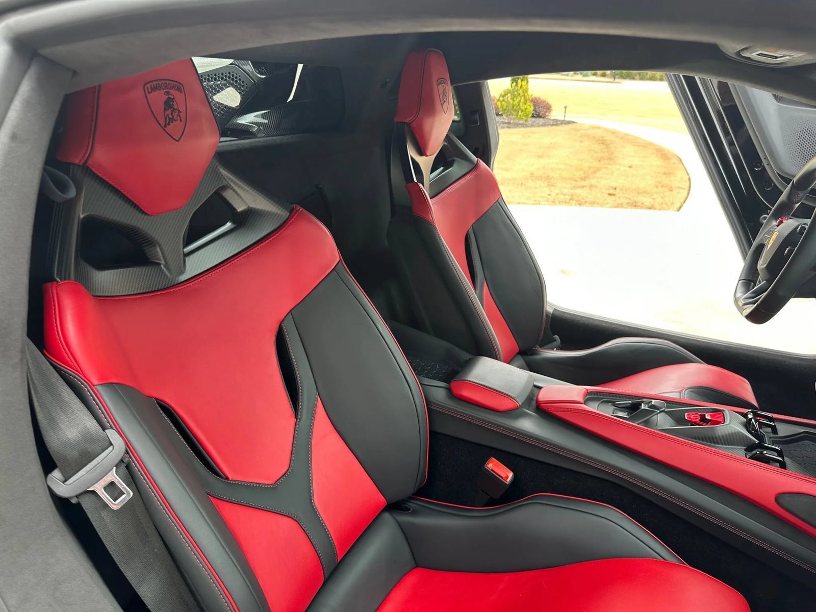Used 2024 Lamborghini Revuelto AWD/4WD image 45