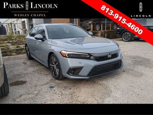 Used 2024 Honda Civic Touring image 2