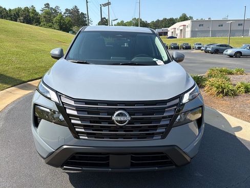 New 2026 Nissan Rogue SV FWD image 9