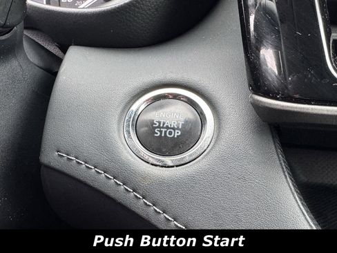 Used 2023 Toyota Highlander LE image 10