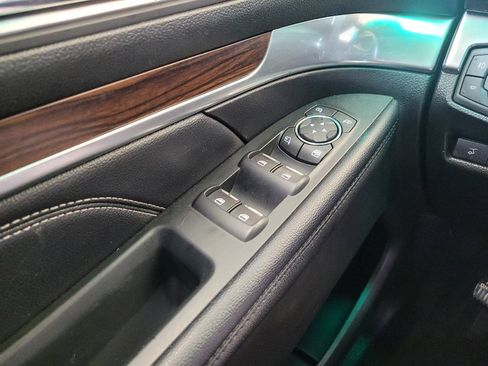 Used 2018 Ford Explorer Limited w/ Equipment Group 301A FWD image 27