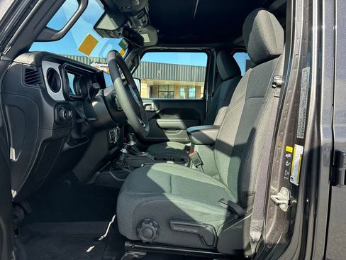 Used 2024 Jeep Wrangler Sport S image 15