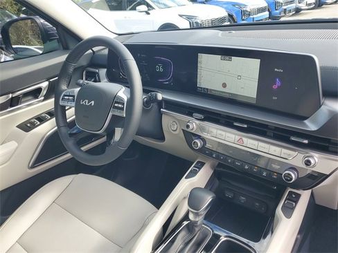 New 2025 Kia Telluride S image 8