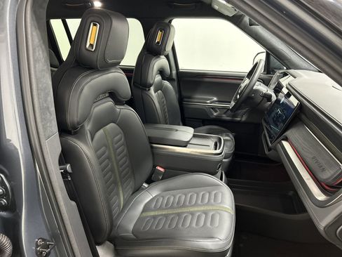 Used 2025 Rivian R1S Adventure AWD/4WD image 24