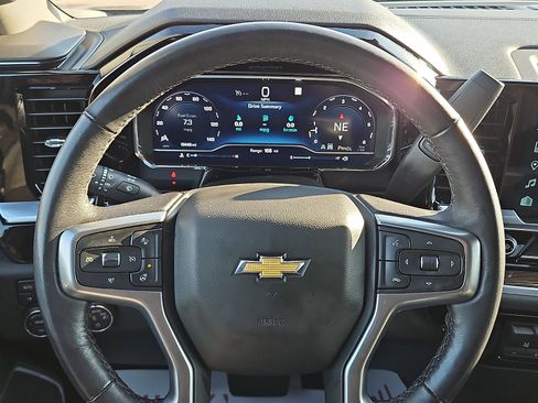 Certified 2022 Chevrolet Silverado 1500 LT w/ Z71 Off-Road Package image 18