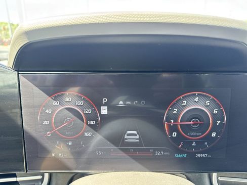 Used 2024 Hyundai Elantra SEL FWD image 15