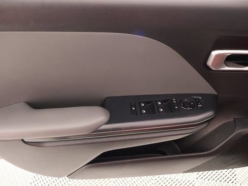 Used 2025 Kia K4 LXS image 14